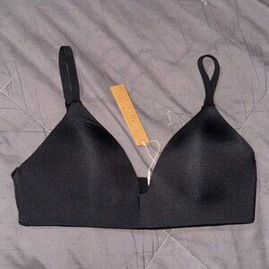 Skims Wireless Form Lightly Lined Black Bra 34DDD